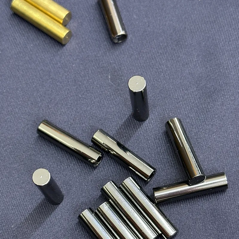 Pirinç Metal ve Gold Kapsül